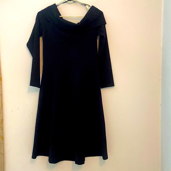 H&M off shoulder solid black dress - Picture 2 of 6